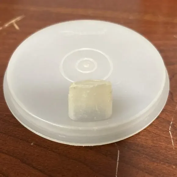 Tupperware 109 7oz Bell Cups Primary Colors 1552 Lips Used Condition - Picture 2 of 11